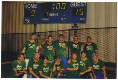 Hutch's Pub Sofball Team T-Shirt Photo