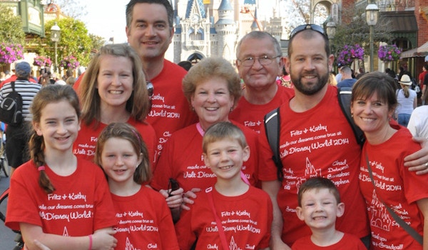 Walt Disney World   Just The 10 Of Us! T-Shirt Photo