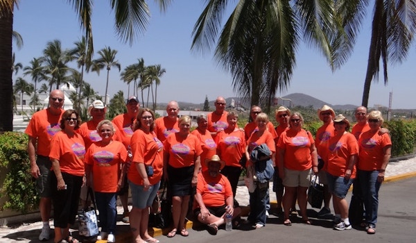 Picture of Sobrevivente Custom T-Shirt Design Sobrevivente T-Shirt Photo