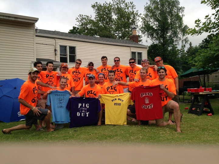 Pig Out V T-Shirt Photo