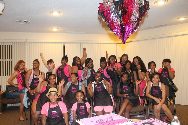 Queen's Pink Paint Party T-Shirt Photo