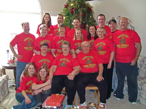 Keepers Family Christmas 2007 T-Shirt Photo