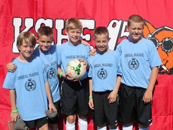 Un Real Madrid Storms The Soccer Field! T-Shirt Photo