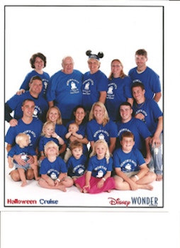 Memom's 6 Oth On The Disney Wonder T-Shirt Photo