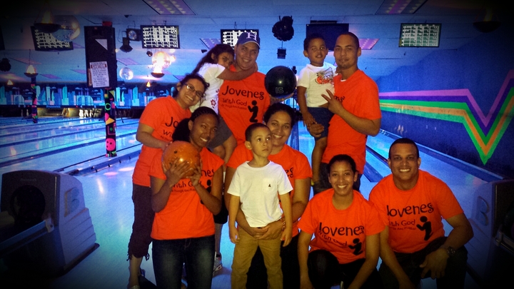 Jovenes T-Shirt Photo
