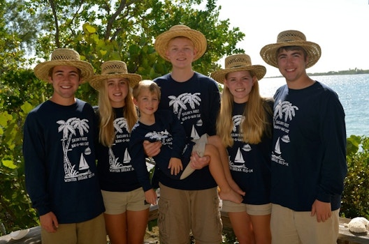 Family Vacation In Paradise! T-Shirt Photo