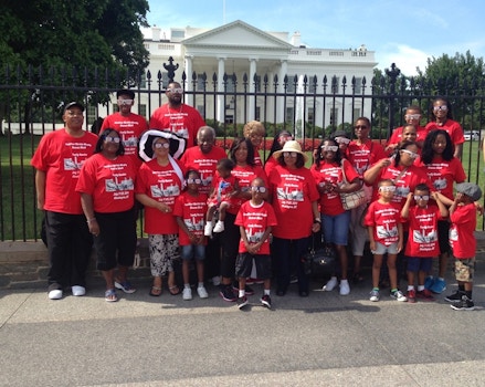 Hmmbb Family Reunion (White House Pic) T-Shirt Photo
