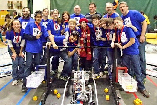 Team 7337   Robotium At Regional Qualifier And On Its Way To The Michigan State Championship T-Shirt Photo
