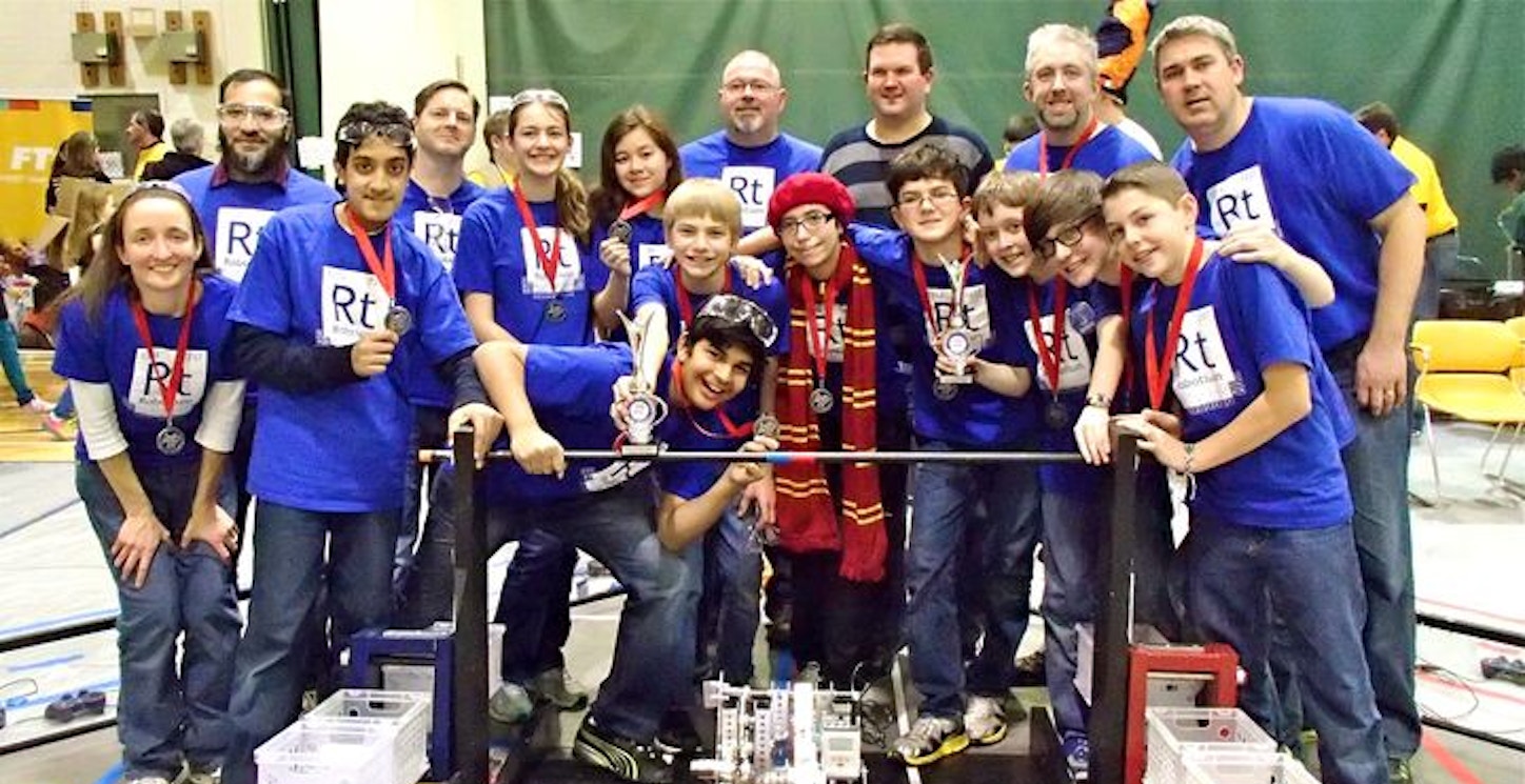 Team 7337   Robotium At Regional Qualifier And On Its Way To The Michigan State Championship T-Shirt Photo