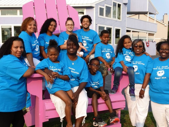 Family Time T-Shirt Photo