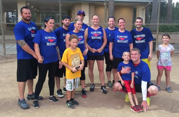 Mustangs T-Shirt Photo