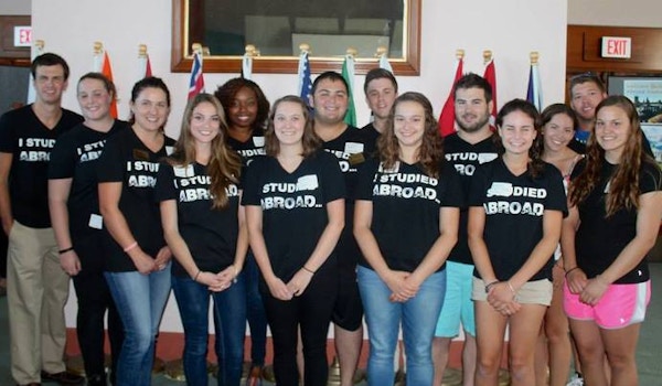 Returnee Study Abroad Students T-Shirt Photo