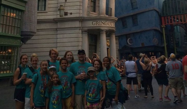 Hogwarts Family Crest T-Shirt Photo