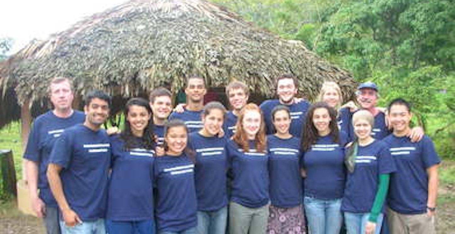 Picture of Volunteering In The Dr Custom T-Shirt Design Volunteering In The Dr T-Shirt Photo