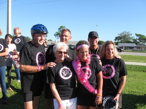 Breast Cancer Survivor & Her Family T-Shirt Photo