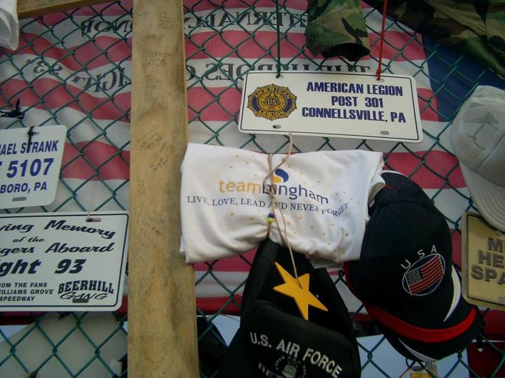 Wall Of Honor: Flight 93 T-Shirt Photo