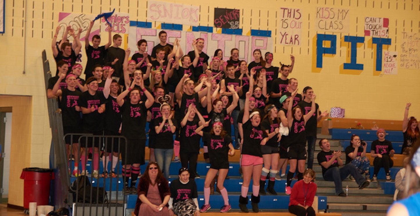 Gateway Regional High School: Senior Pride T-Shirt Photo