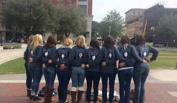 Picture of Susannah's Savannah Bachelorette Weekend Custom T-Shirt Design Susannah's Savannah Bachelorette Weekend T-Shirt Photo