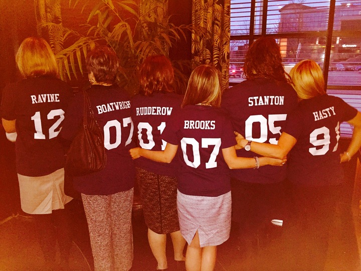 Internal Comms Team Photo   Commicistas! T-Shirt Photo