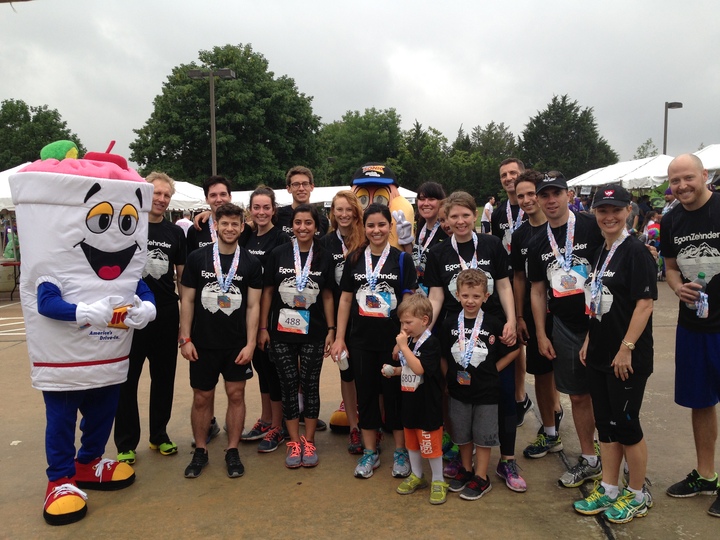 Egon Zehnder 5k   Head For The Cure, Plano  T-Shirt Photo