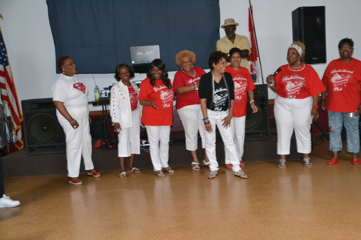 Jeans And Blngs Affair T-Shirt Photo