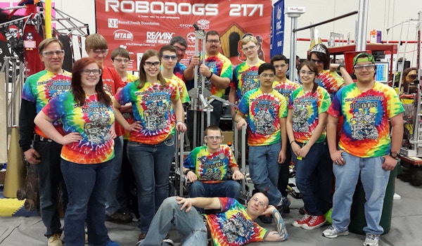 Crown Point Robo Dogs Robotics Team 2171 T-Shirt Photo