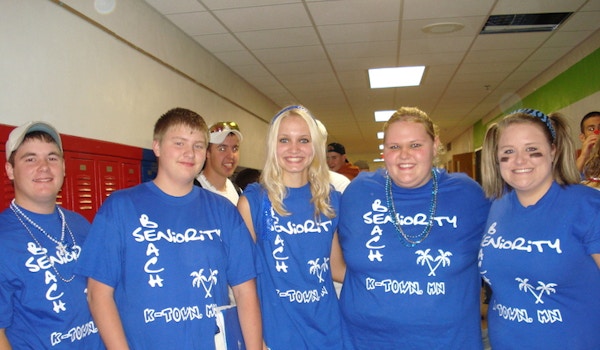 Picture of Seniors 2009 Custom T-Shirt Design Seniors 2009 T-Shirt Photo