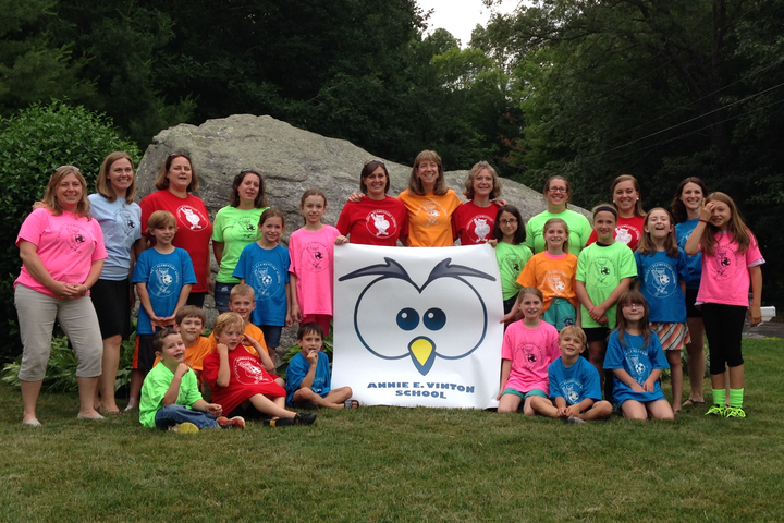 Annie Vinton Elementary School T-Shirt Photo