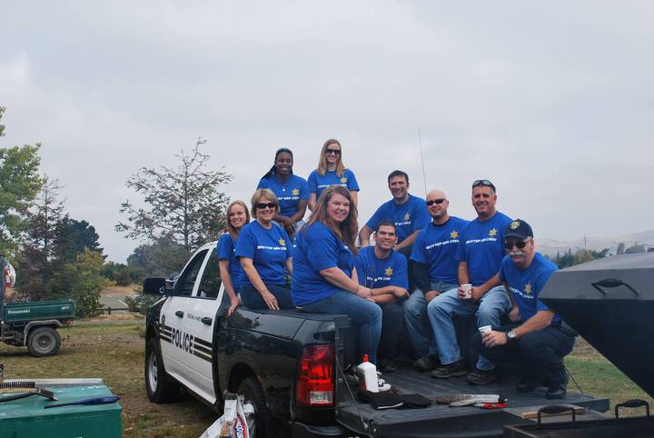 Volunteer Grill Experts T-Shirt Photo