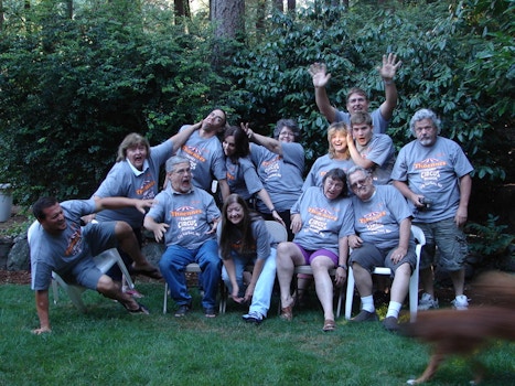 Thoennes Family Circus Reunion T-Shirt Photo