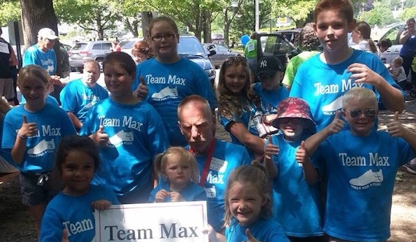 Max With His Youngest Supporters!!  T-Shirt Photo