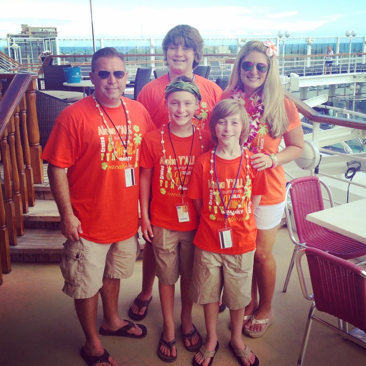 Aloha Y'all T-Shirt Photo