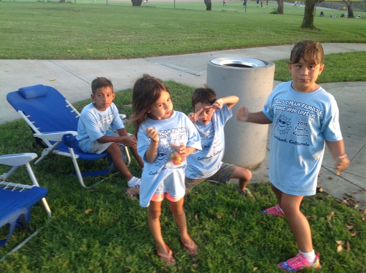 Crazy Cuban Family T-Shirt Photo