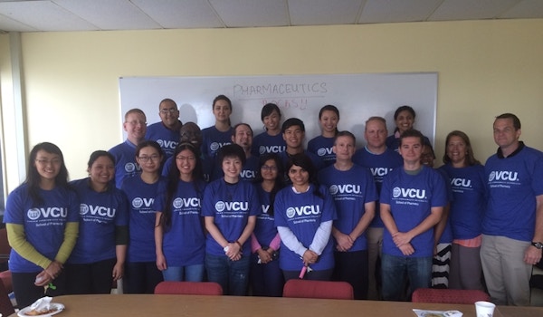 Welcome New Graduate Students! T-Shirt Photo
