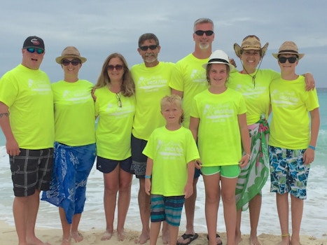 Cancun Family Vacation T-Shirt Photo