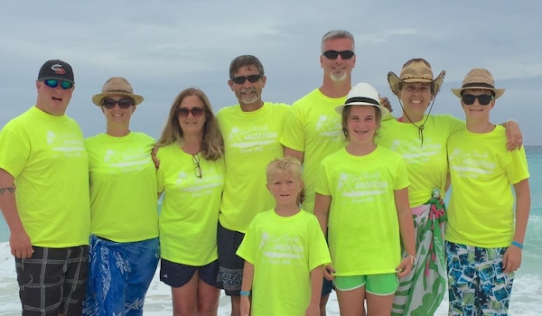 Cancun Family Vacation T-Shirt Photo