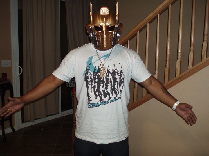 Robot Head T-Shirt Photo