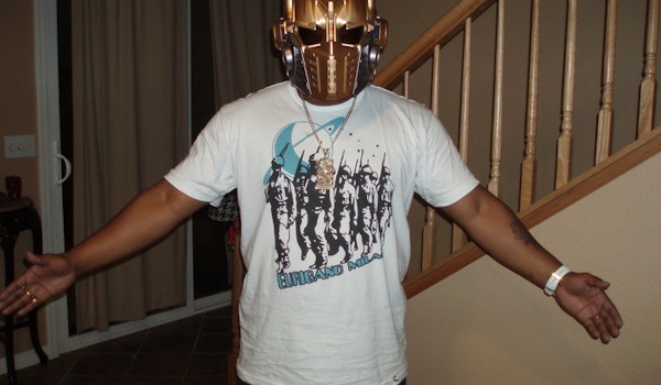 Robot Head T-Shirt Photo