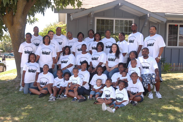 Henry Family Reunion 2008 Sacramento,Ca T-Shirt Photo