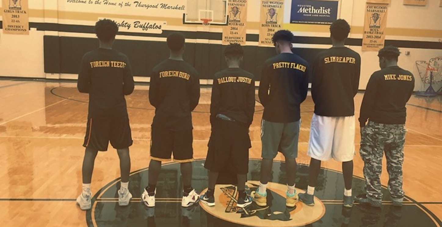 Basketball Squad T-Shirt Photo