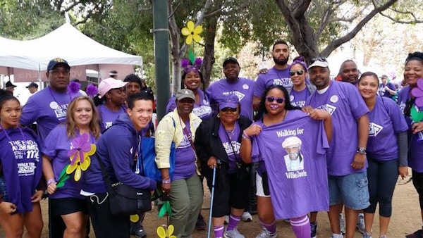 Walk To End Alzheimer's Team Willie Davis T-Shirt Photo