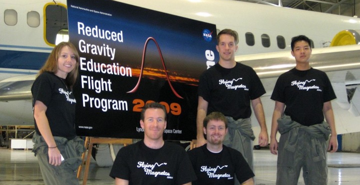 2009 Magnetism In Microgravity Team T-Shirt Photo