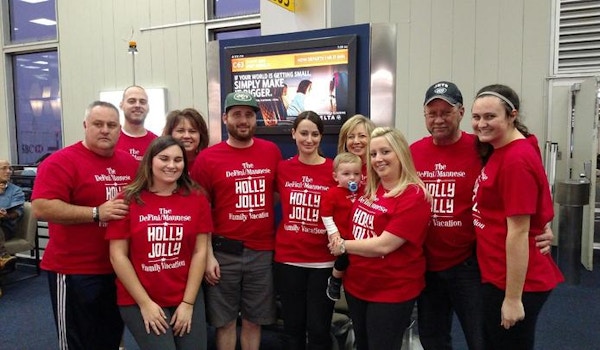 Holly Jolly Family Vacation T-Shirt Photo