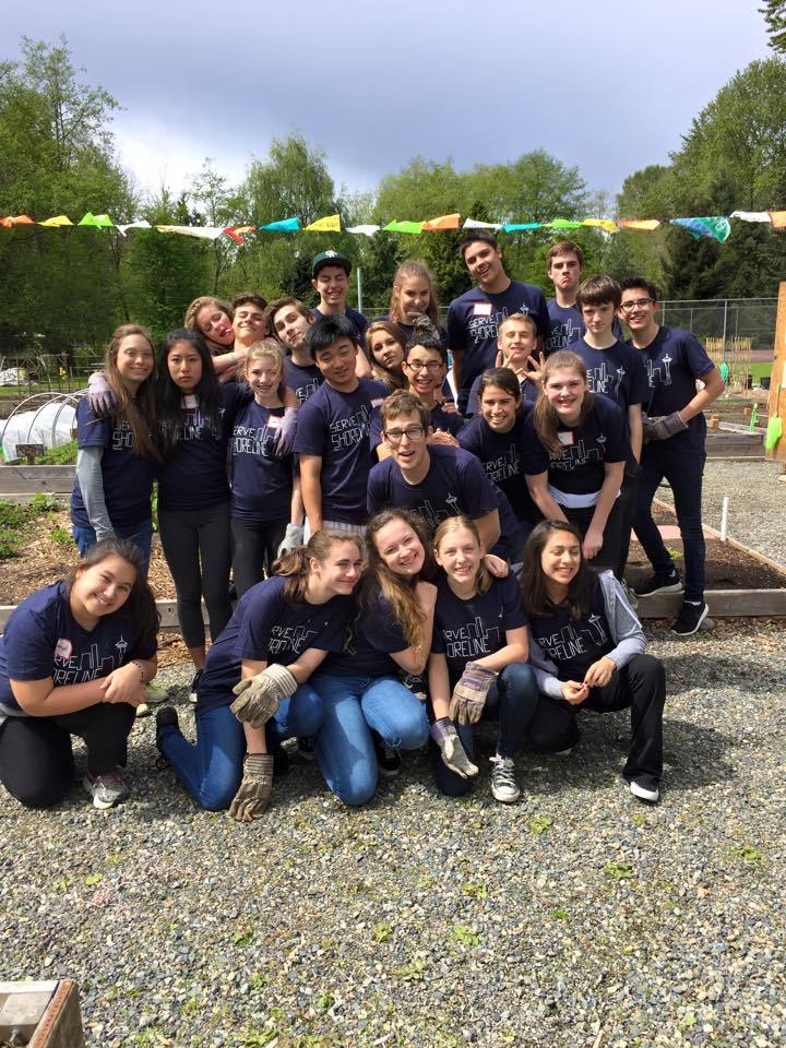 Trin Vin Serve Shoreline! T-Shirt Photo