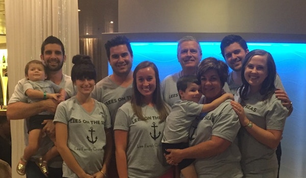 Lees On The Seas   Lee Family Cruise 2016 T-Shirt Photo