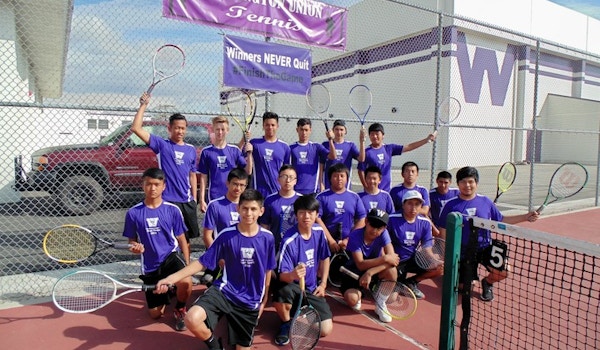 Wuhs Boys Tennis 2015/16 T-Shirt Photo
