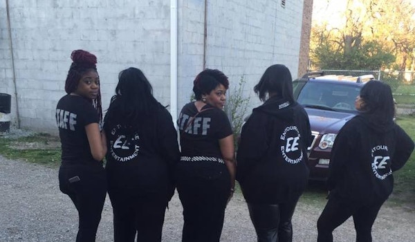 Picture of Lovely Ladies Of Ee Keeping Warm With Customink Custom T-Shirt Design Lovely Ladies Of Ee Keeping Warm With Customink T-Shirt Photo