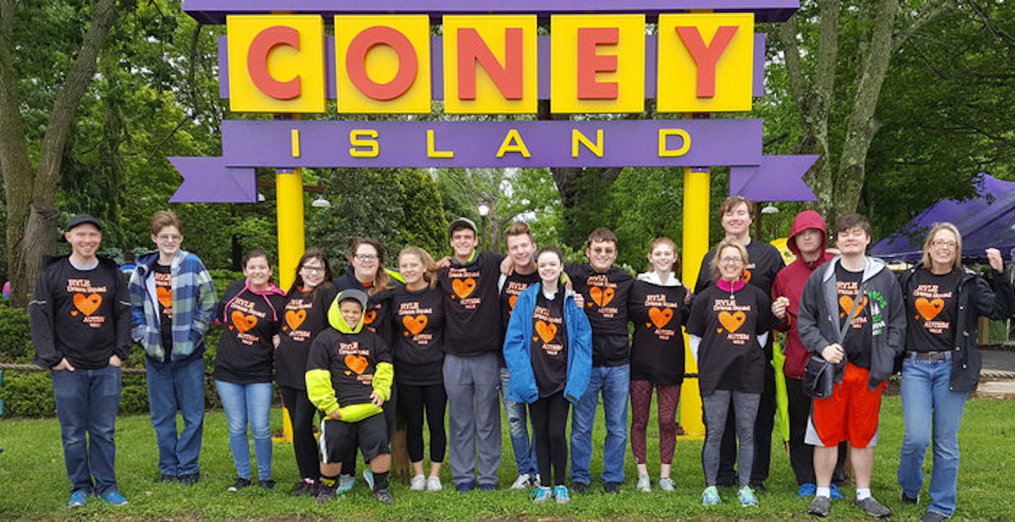 Picture of Rain Or Shine The Ryle Raider's Drama Club Rocked The Autism Speaks Walk! Custom T-Shirt Design Rain Or Shine The Ryle Raider's Drama Club Rocked The Autism Speaks Walk! T-Shirt Photo