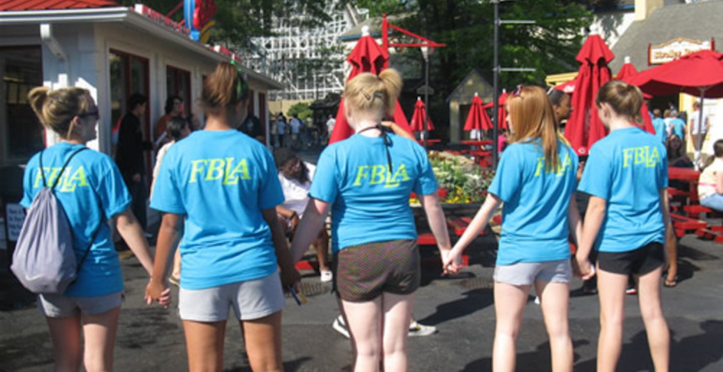 Jms Fbla At Six Flags T-Shirt Photo