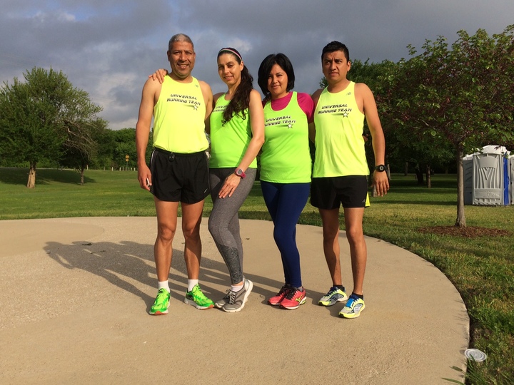 Universal Running Team T-Shirt Photo